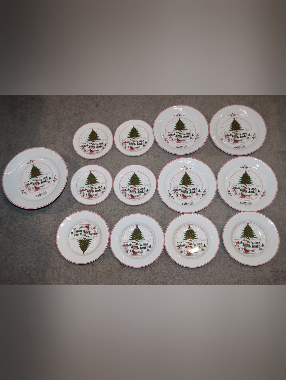 ARPO Romanian Christmas Dinnerware Set